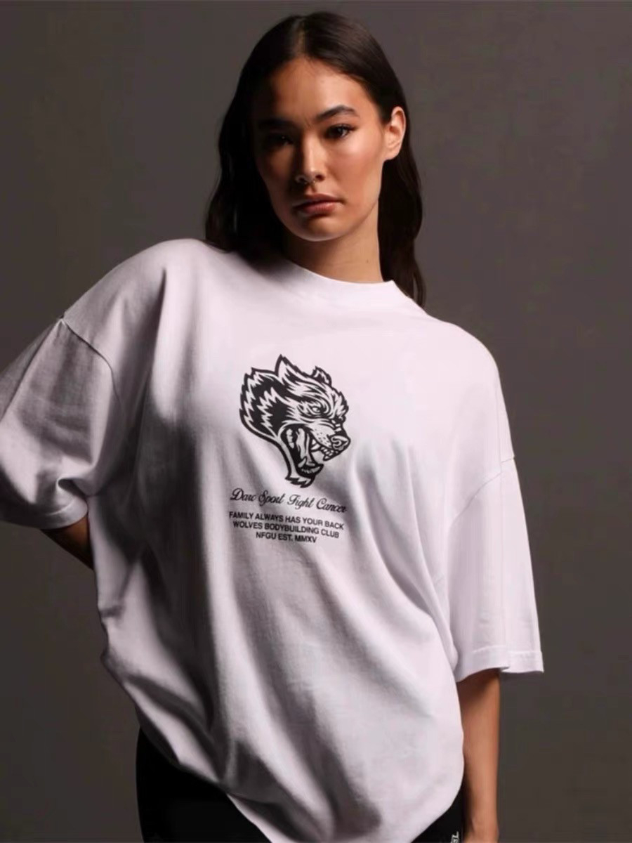 Streetwear Gym Brand - تي شيرت قطني كلاسيكي أبيض برسم