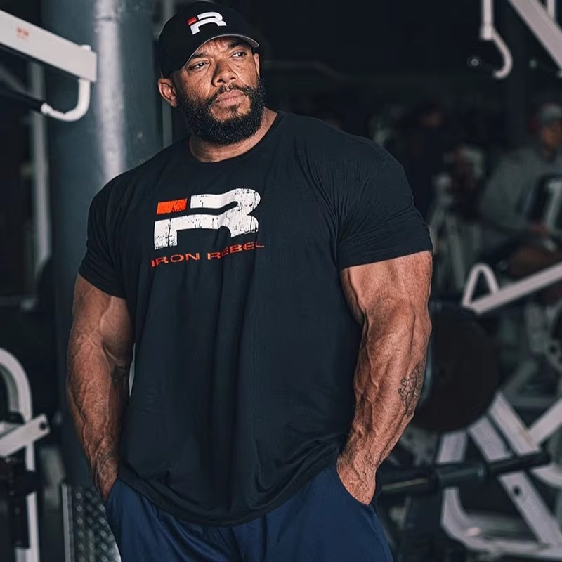 تي شيرت رياضي كلاسيكي بتصميم ا - مراجعة Streetwear Gym Brand وسعره
